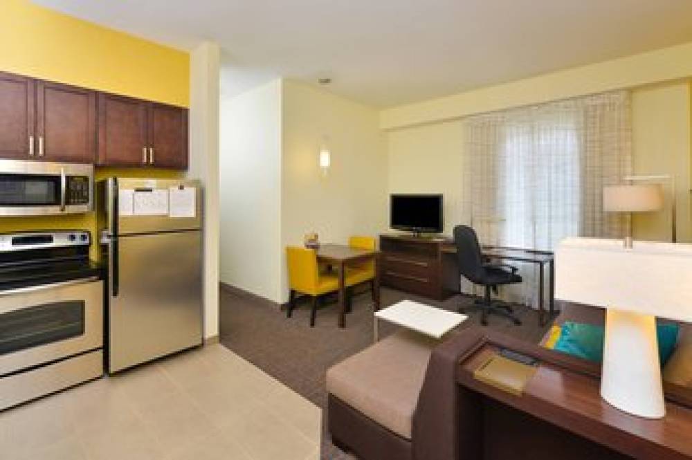 Residence Inn By Marriott Champaign 7