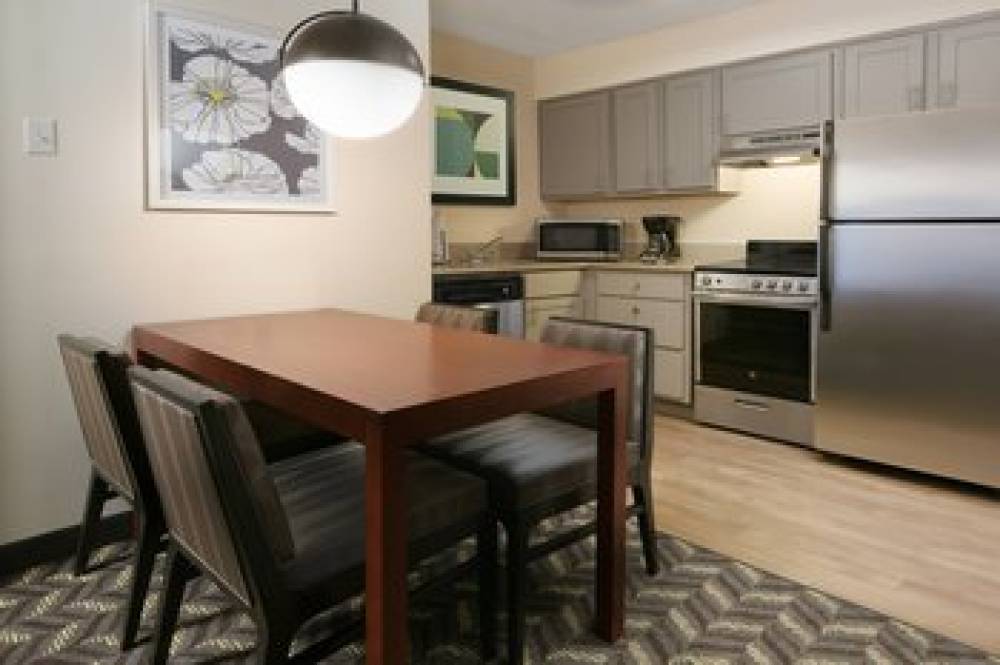 Residence Inn By Marriott Dallas Addison/Quorum Drive 7