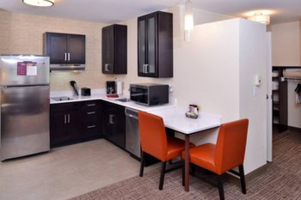 Residence Inn By Marriott East Lansing 10