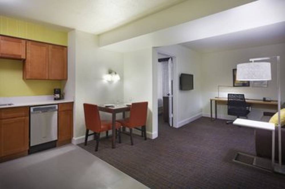 Residence Inn By Marriott Houston By The Galleria 10