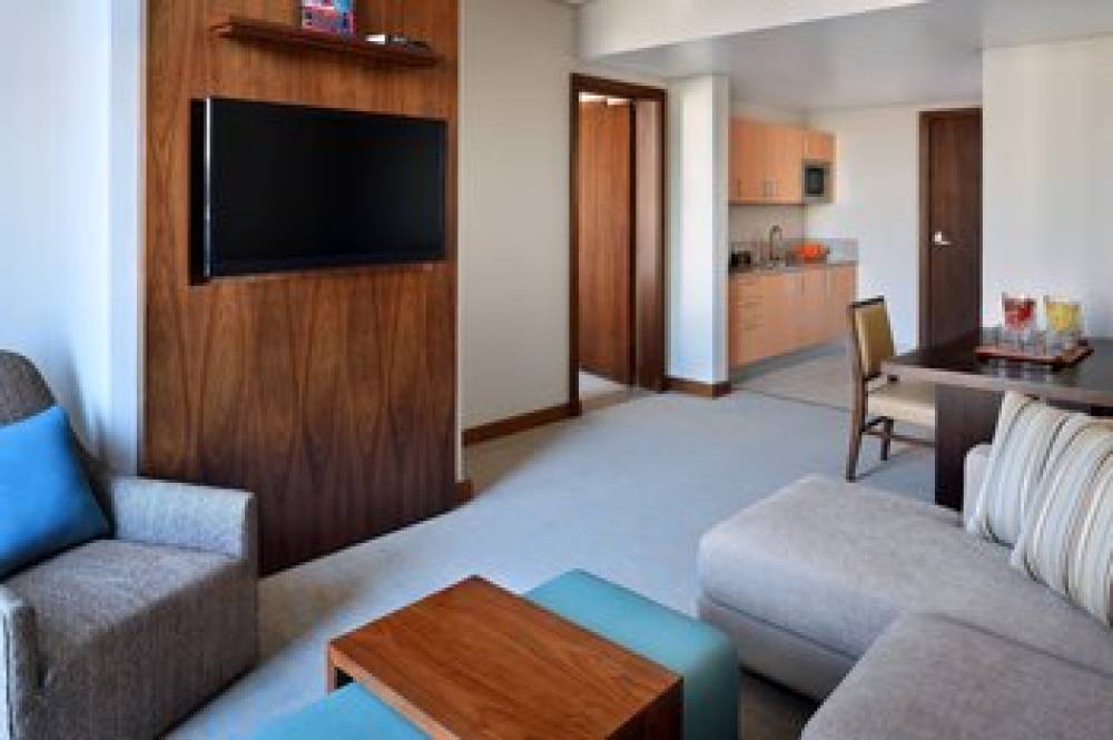 Residence Inn By Marriott Kuwait City 7