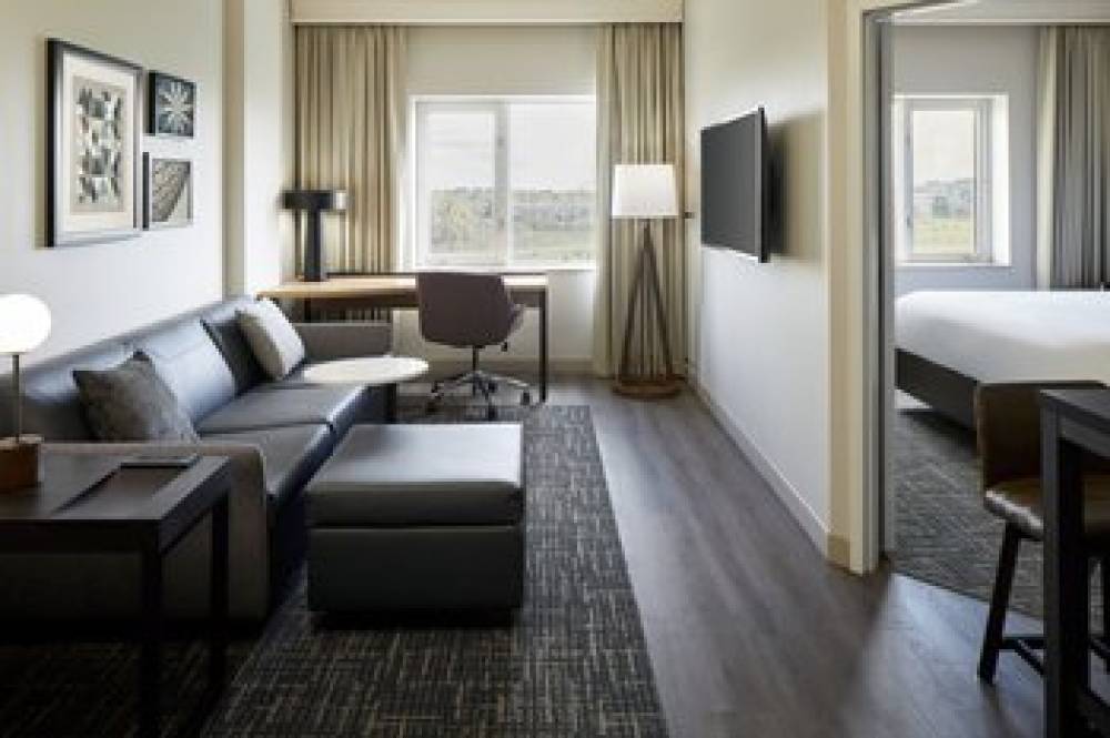 Residence Inn By Marriott Montreal Airport 9