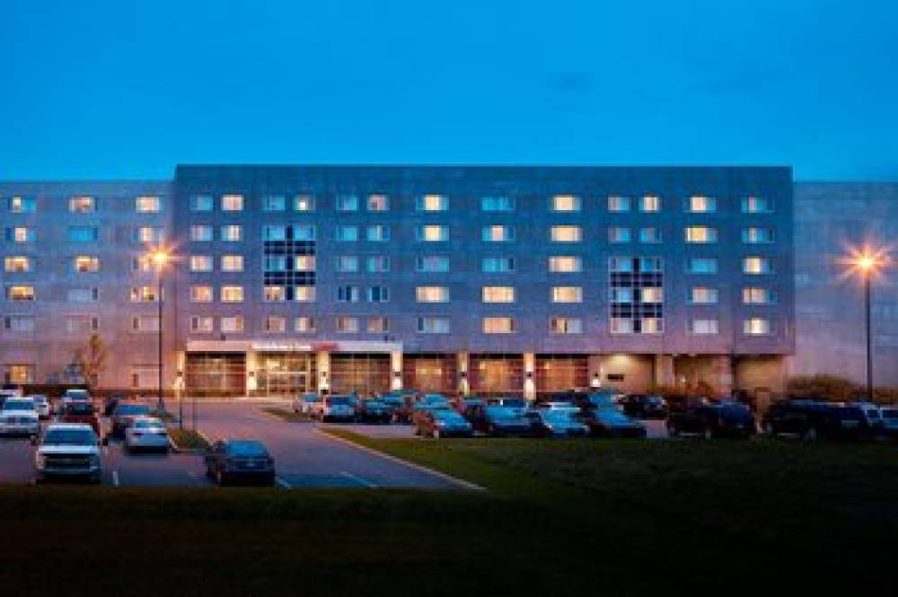 Residence Inn By Marriott Montreal Airport 1