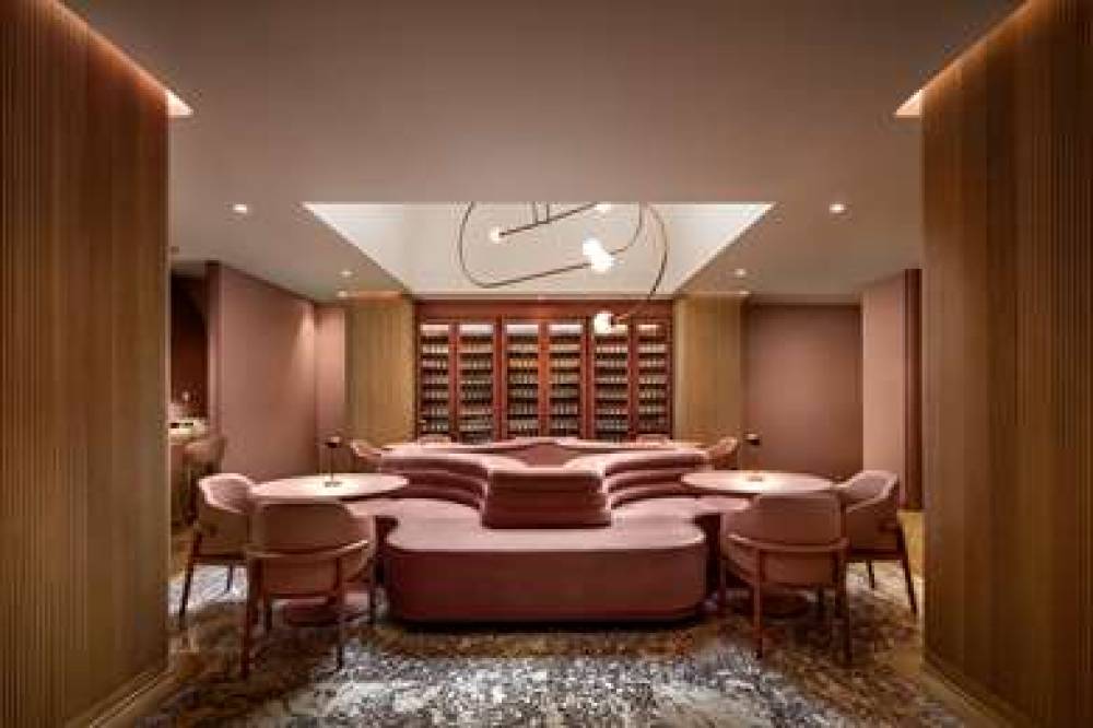 REVERY TORONTO, CURIO BY HILTON 10