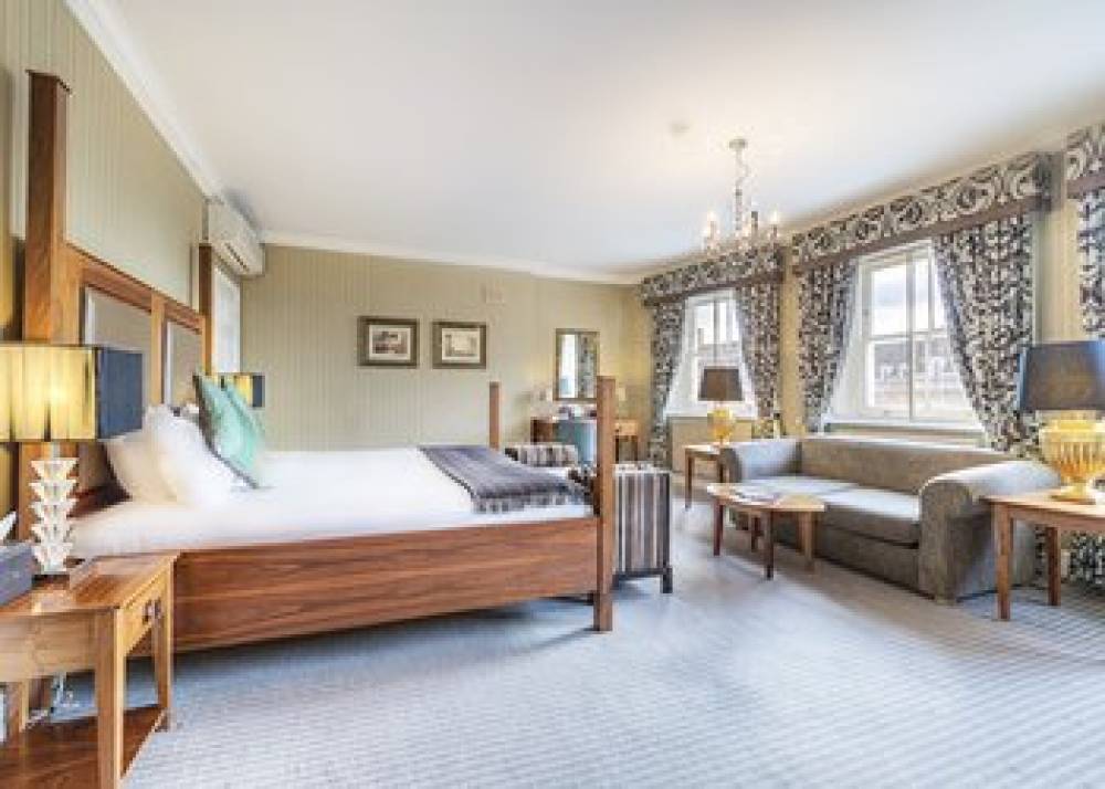 RICHMOND HARBOUR HOTEL 9