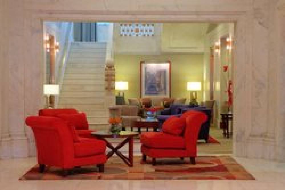 River Hotel 4