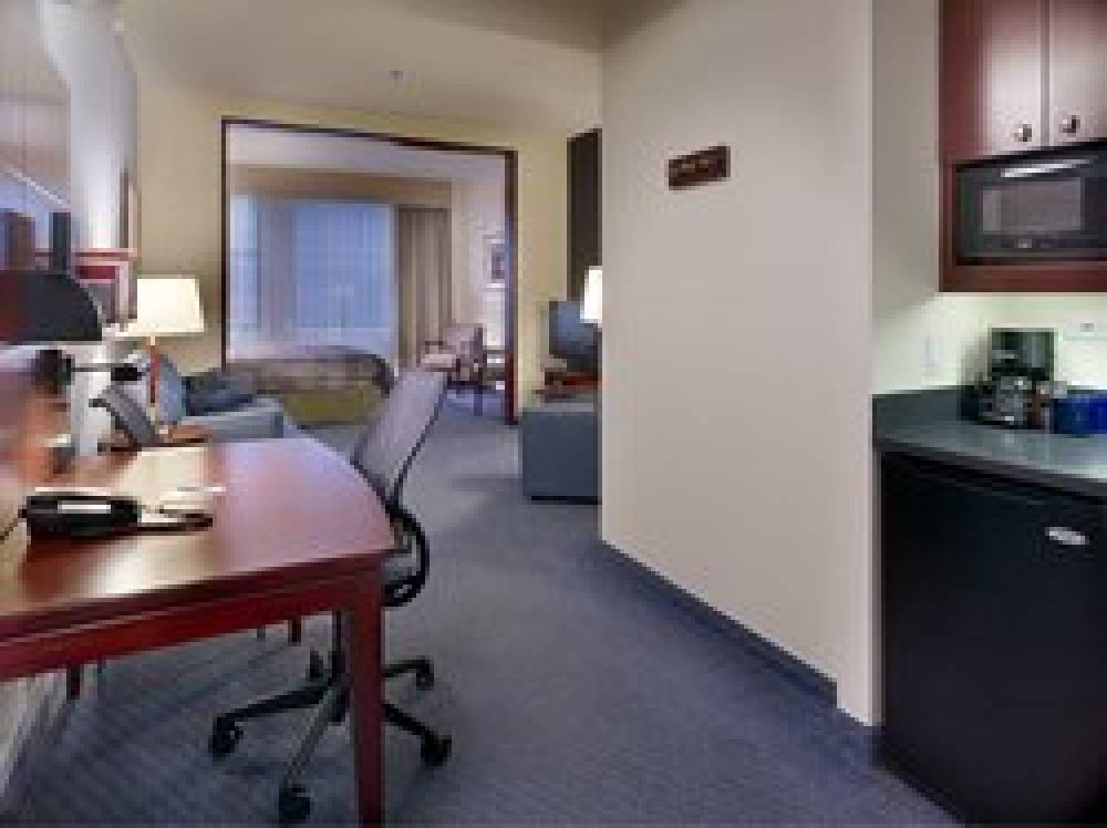 River Hotel 2