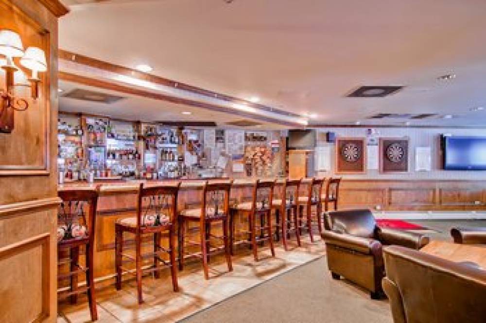 RIVER MOUNTAIN LODGE 10
