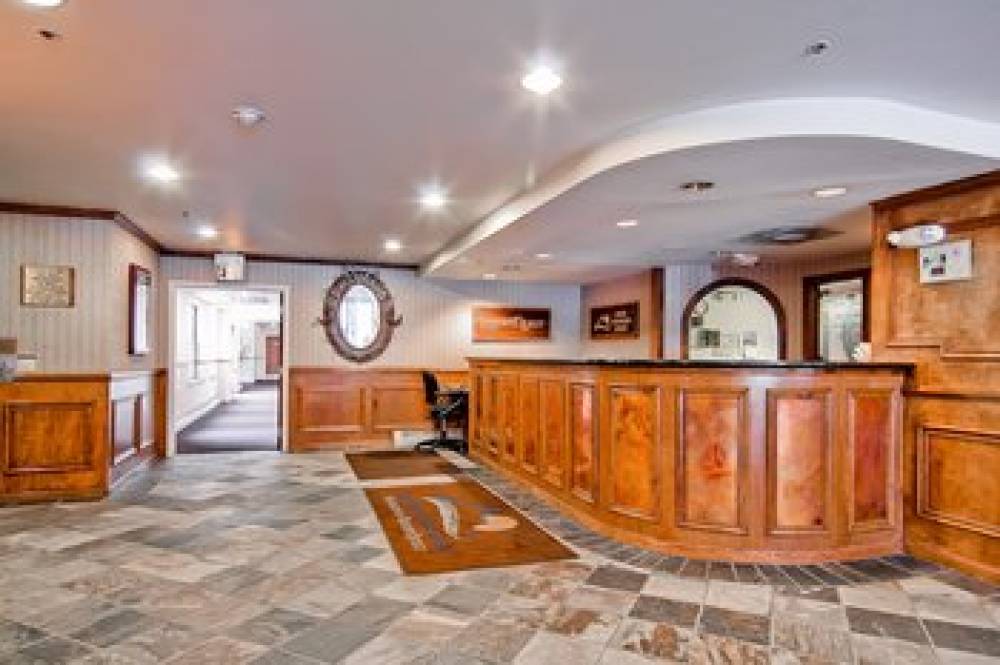 RIVER MOUNTAIN LODGE 3