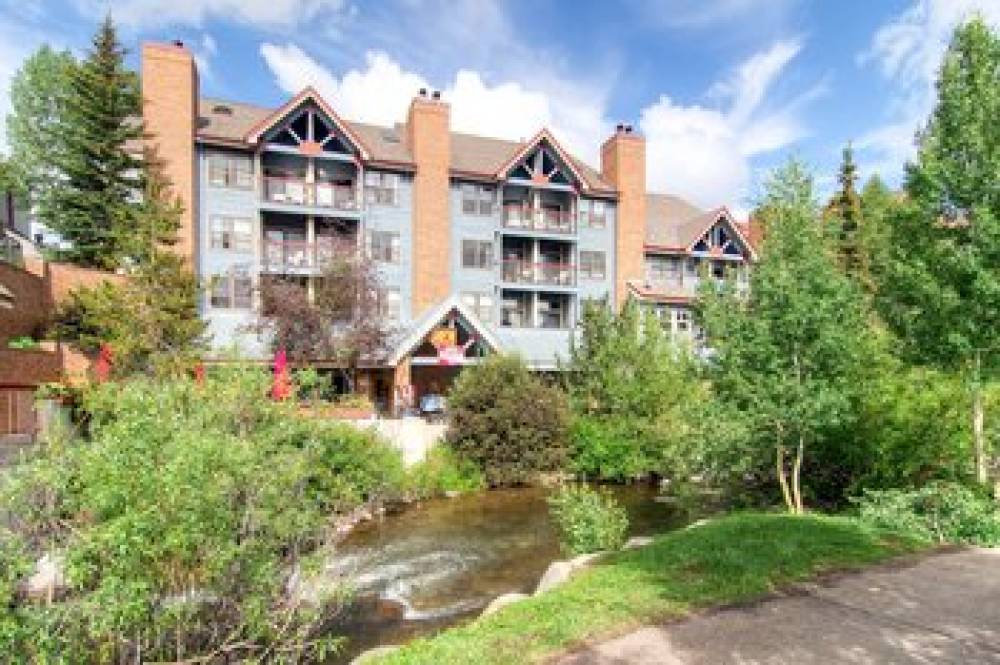 RIVER MOUNTAIN LODGE 1