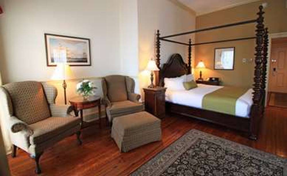 RIVER STREET INN 10