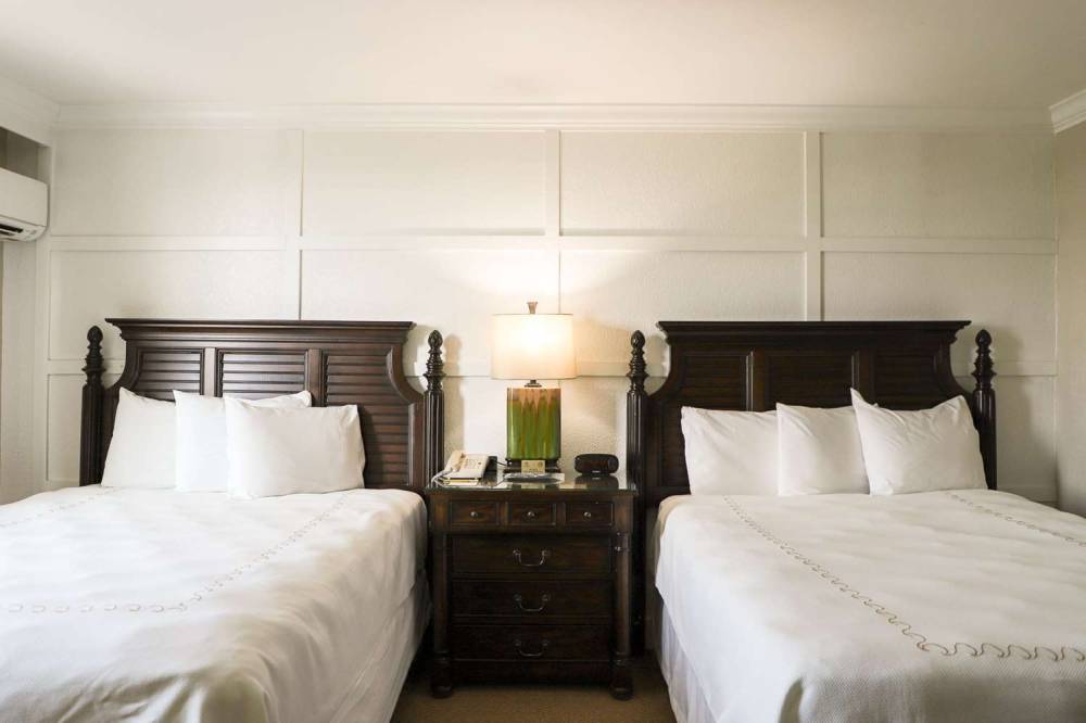 Riverside Hotel 8