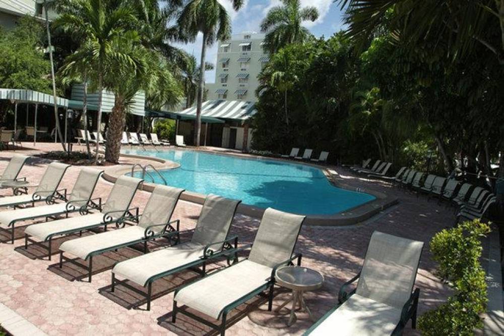 Riverside Hotel 2