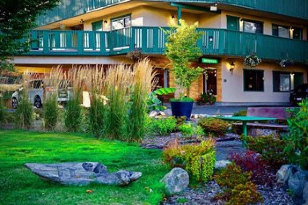 ROBIN HOOD INN AND SUITES 1