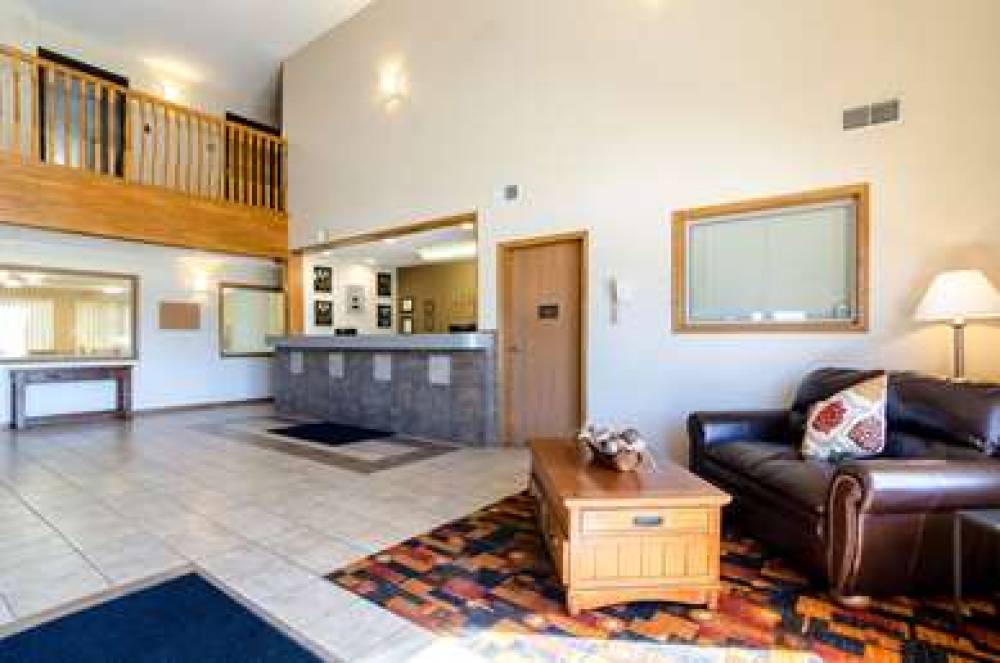 RODEWAY INN AINSWORTH 8