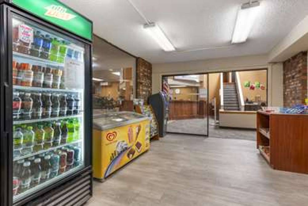 RODEWAY INN ALAMOSA 4