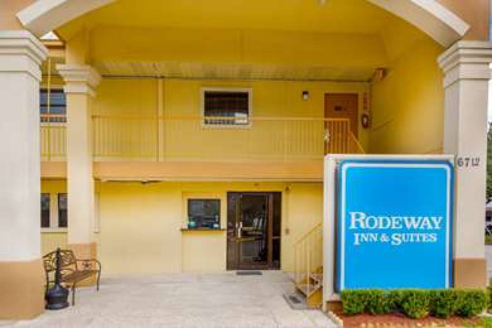 RODEWAY INN AND SUITES HOUSTON NEAR 2