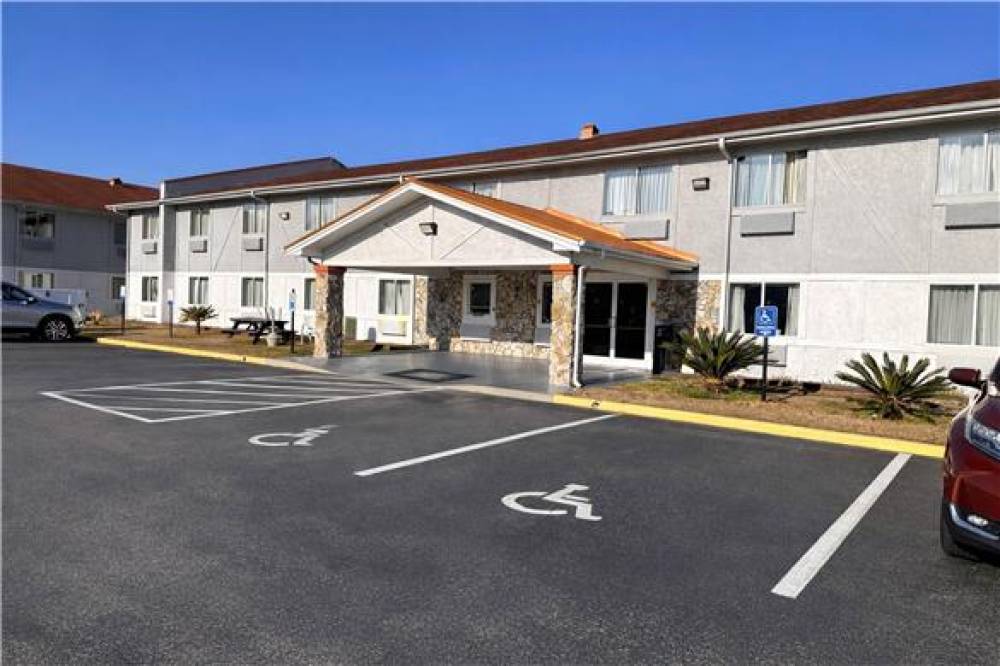 RODEWAY INN AND SUITES JACKSONVILLE 2