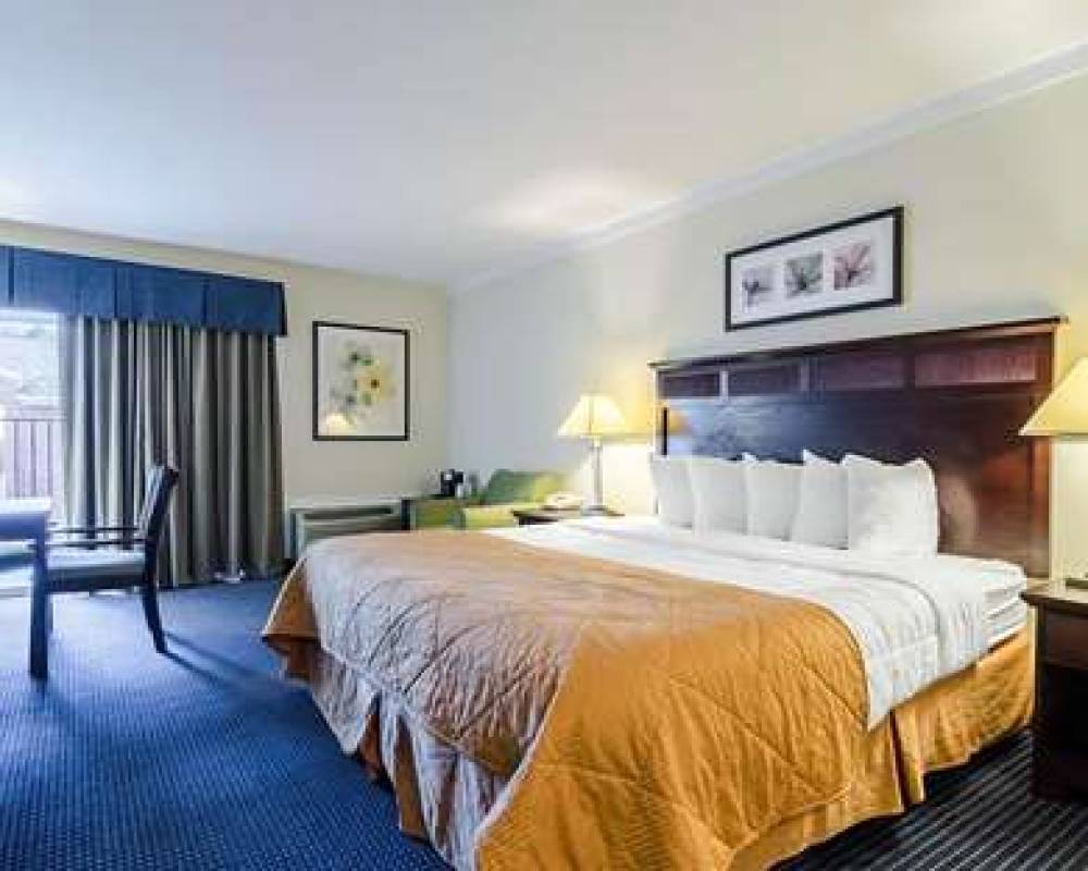 RODEWAY INN AND SUITES WILLIAMSBURG 4