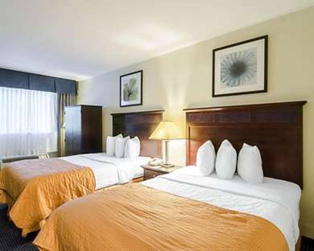 RODEWAY INN AND SUITES WILLIAMSBURG 3