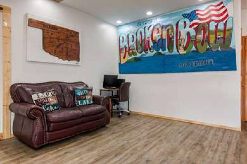 RODEWAY INN BROKEN BOW-HOCHATOWN 6