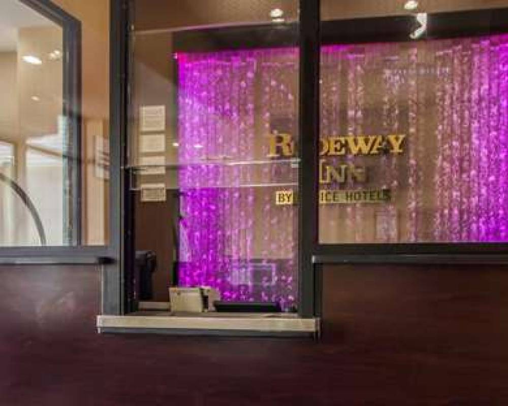 RODEWAY INN BRONX ZOO 4