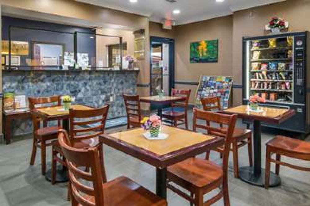 Rodeway Inn Carrollton I-35E 7