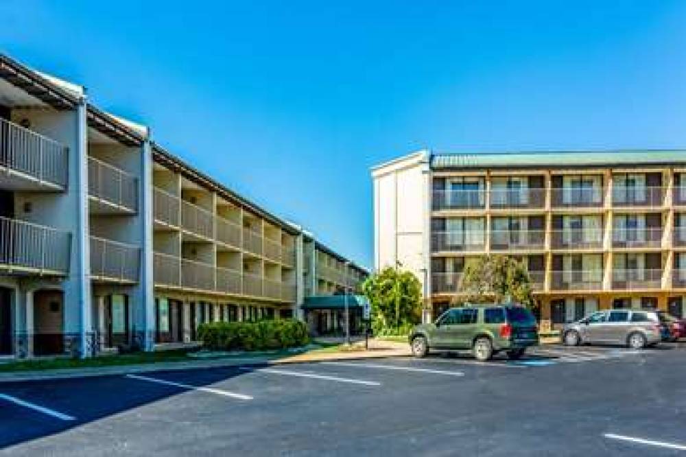 RODEWAY INN CENTRAL 1