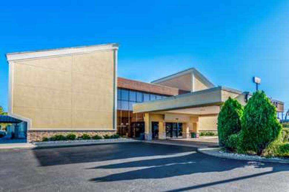 RODEWAY INN CENTRAL 3
