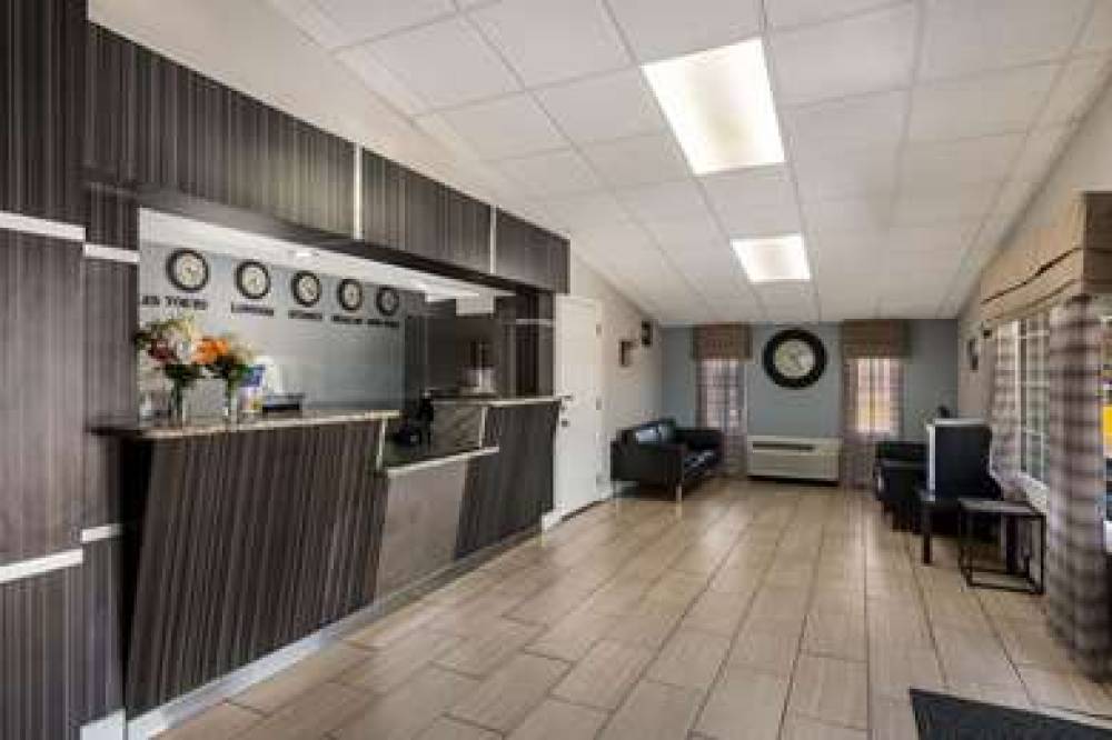 RODEWAY INN CHARLOTTE AIRPORT AREA 4