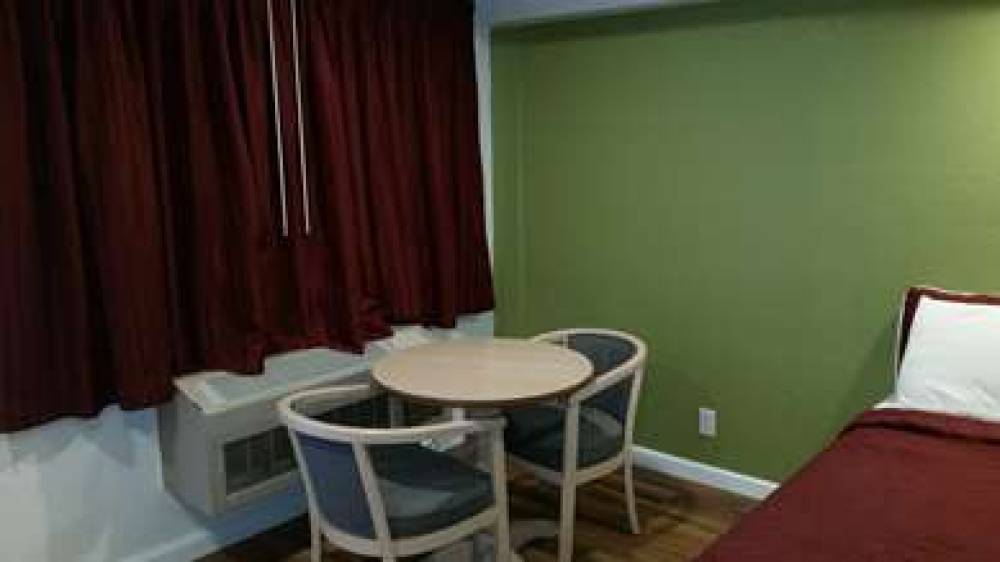 Rodeway Inn Civic Center 9