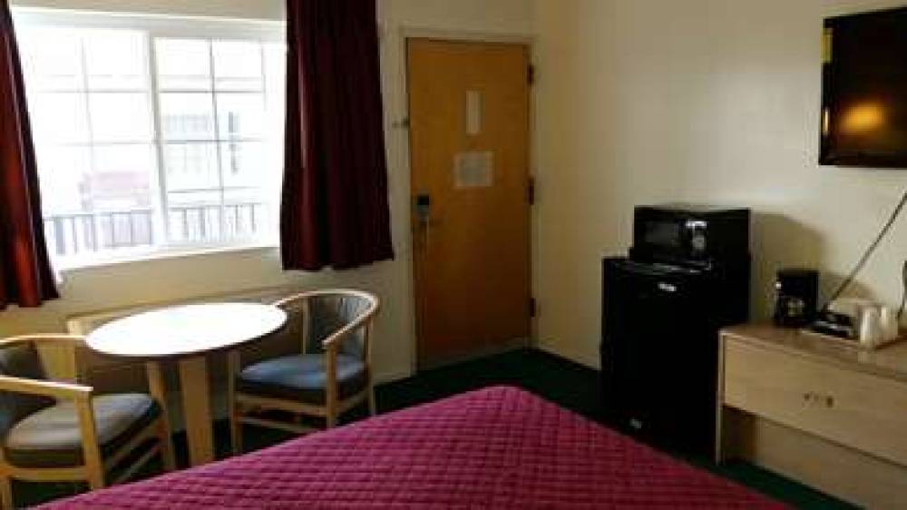 Rodeway Inn Civic Center 6