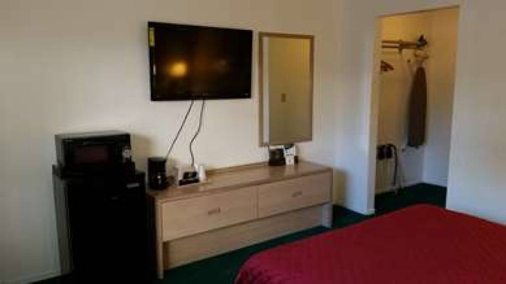 Rodeway Inn Civic Center 10