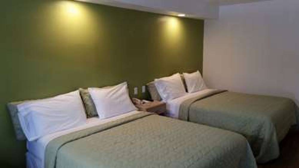 Rodeway Inn Civic Center 8