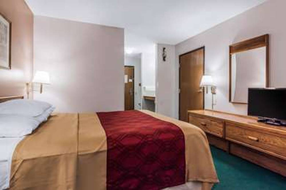 RODEWAY INN HOLDREGE 6