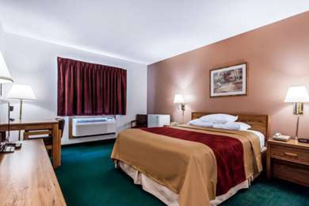 RODEWAY INN HOLDREGE 7
