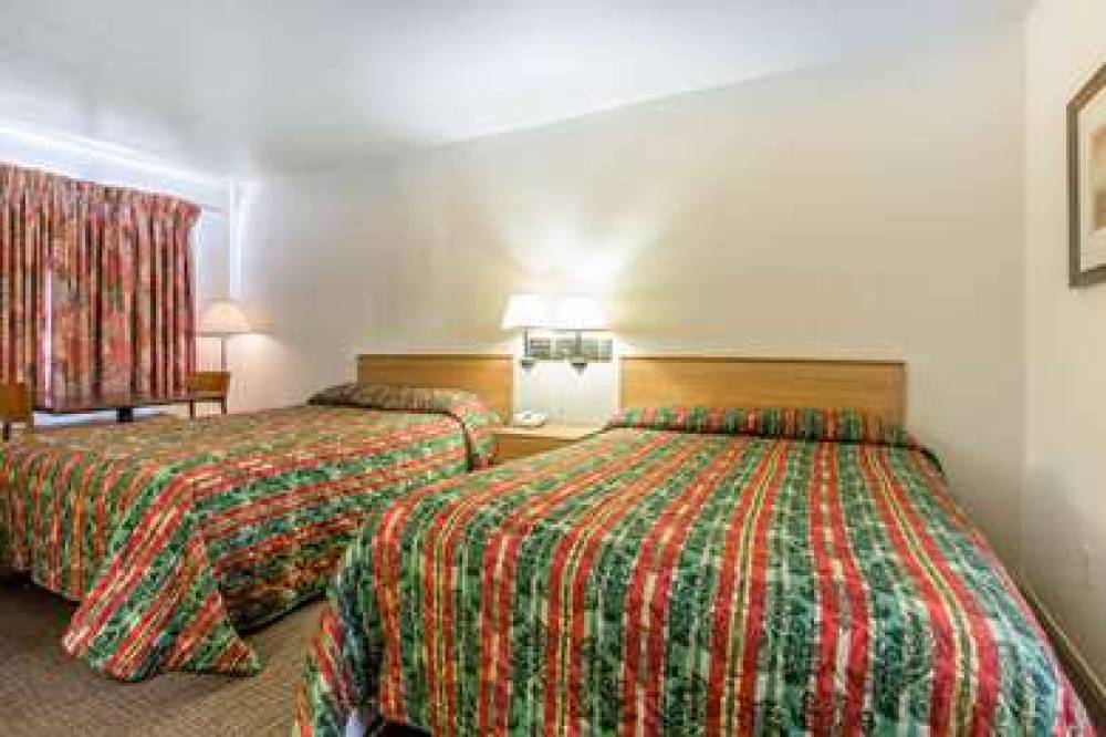 Rodeway Inn Magic Mountain Area 10