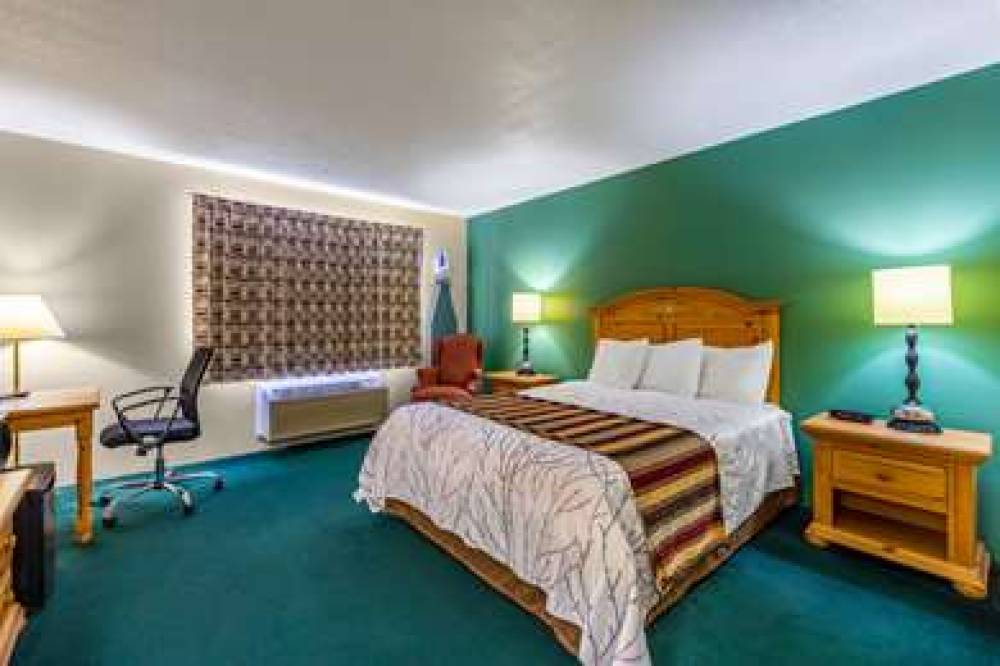 RODEWAY INN MILACA 7