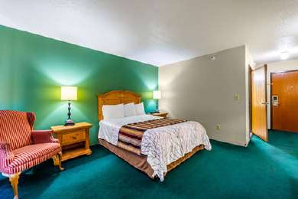 RODEWAY INN MILACA 8