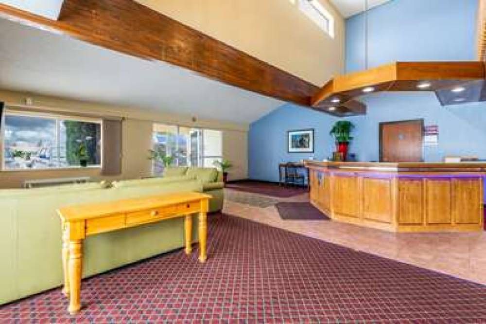 RODEWAY INN MILACA 3