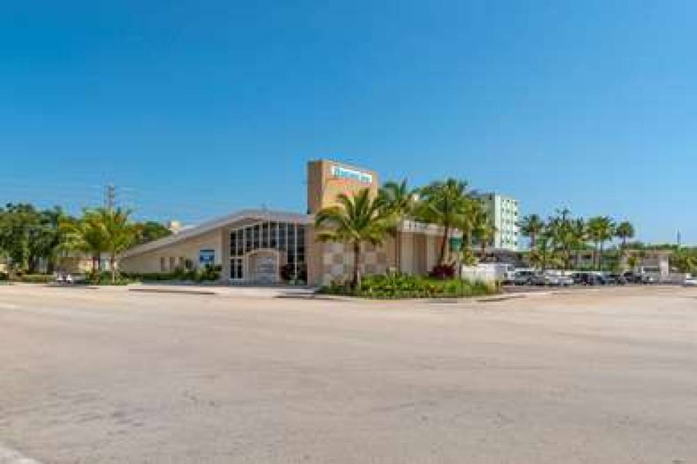 RODEWAY INN NEAR HOLLYWOOD BEACH 1