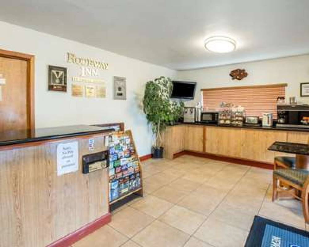 RODEWAY INN NEWPORT 5