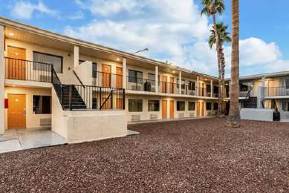 RODEWAY INN PHOENIX NORTH I-17 4