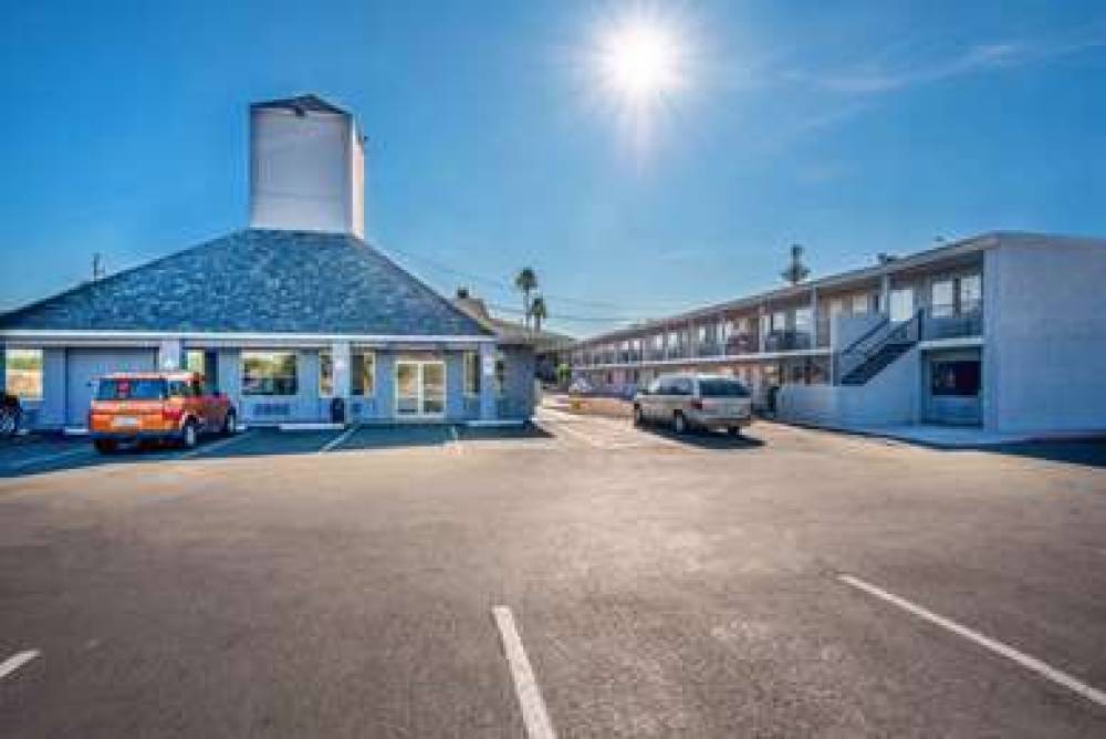 RODEWAY INN PHOENIX NORTH I-17 6