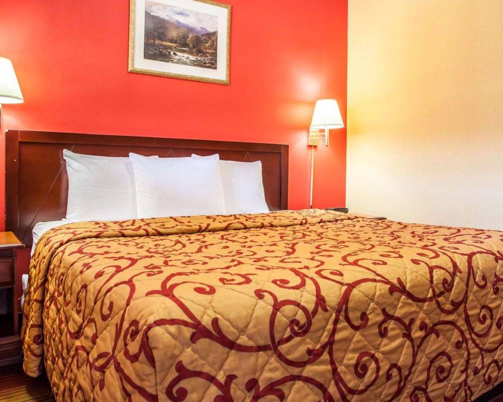 Rodeway Inn 1