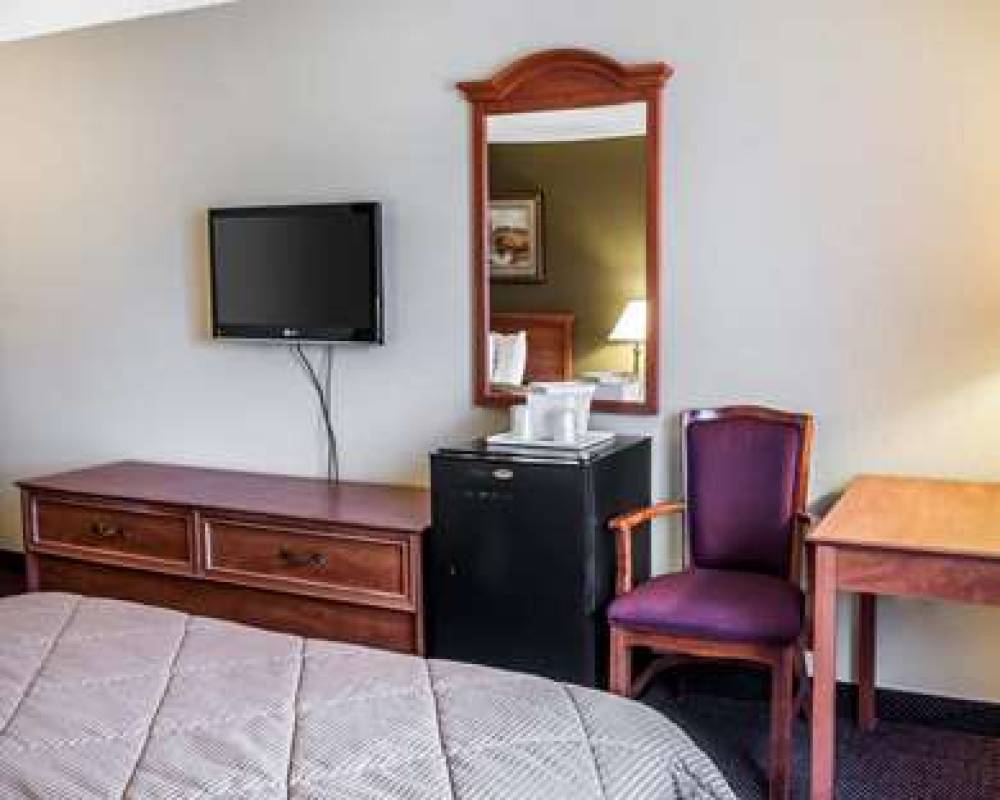 RODEWAY INN 10