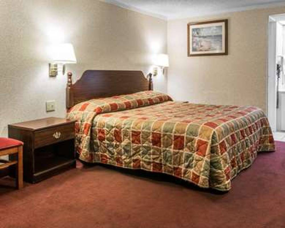 RODEWAY INN 10