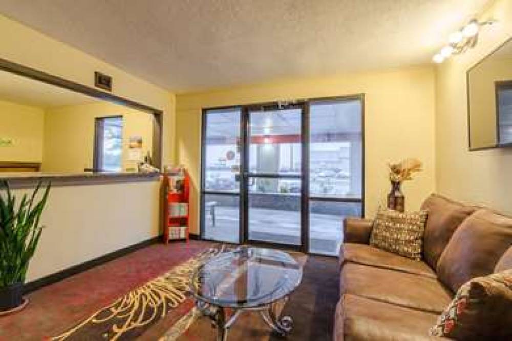 RODEWAY INN 7