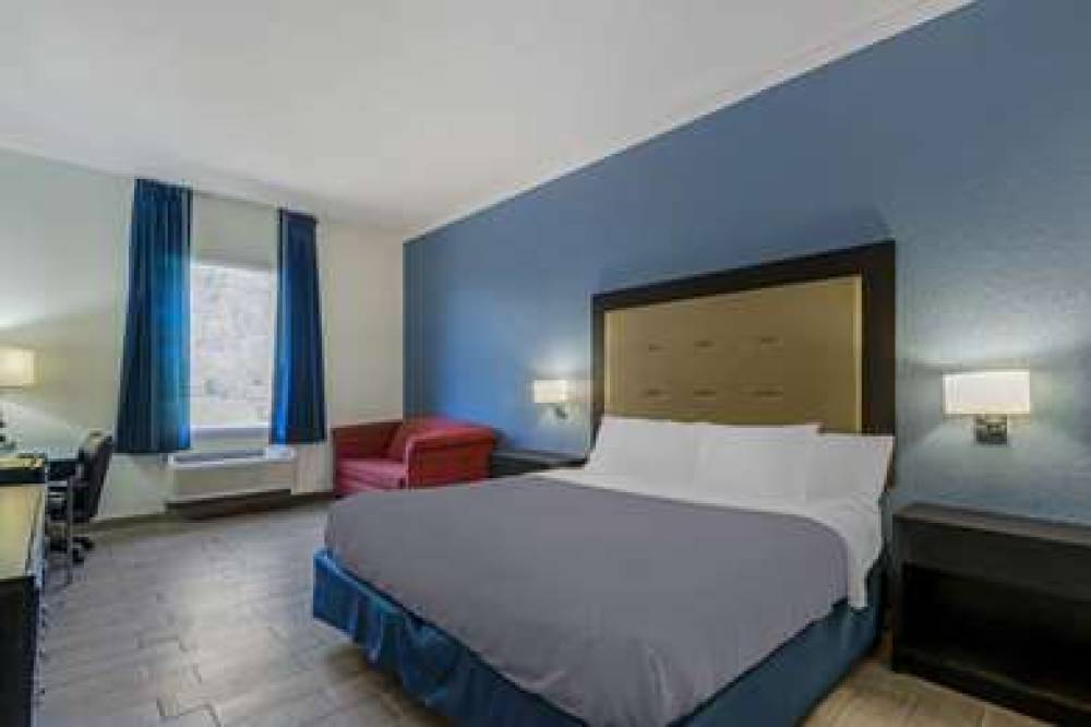 Rodeway Inn 9