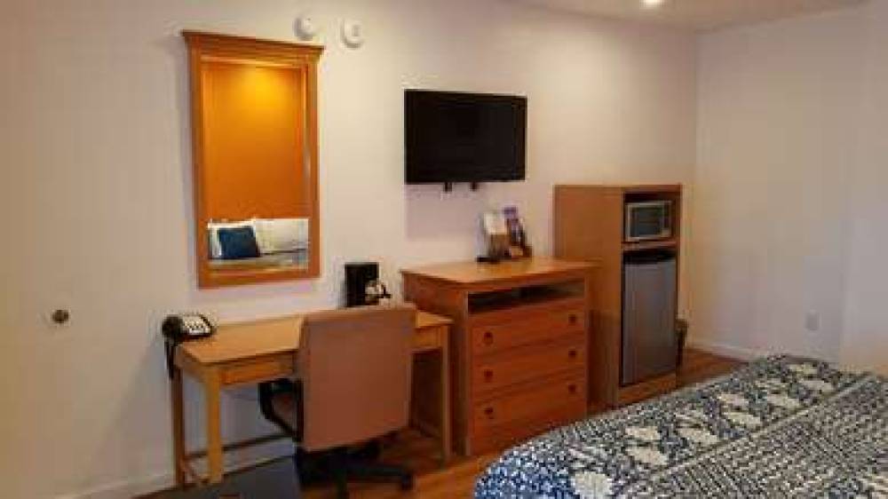 Rodeway Inn 10
